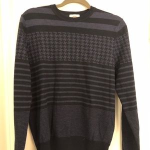 Men’s pullover sweater in blue mixed pattern